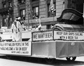 Illustration for article titled Boozy Snapshots of American Life Under Prohibition